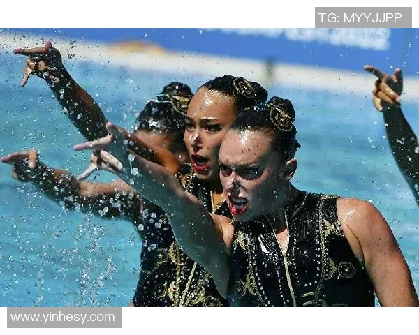 激烈对决泳池争锋游泳比赛现场直播精彩瞬间全程呈现
