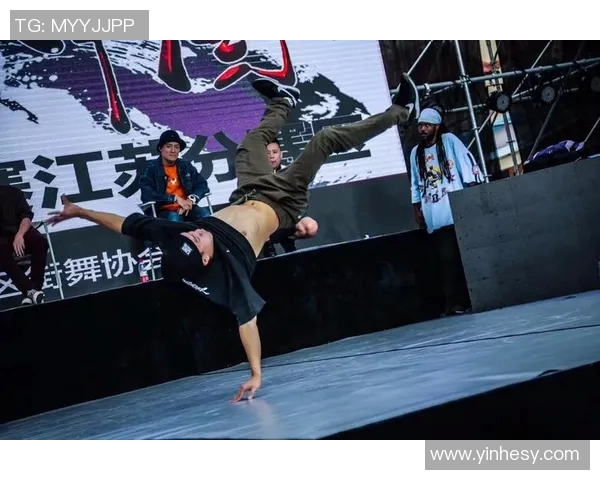 南京滑板队在全国街舞大赛中逆袭成功展现青春活力与团队精神