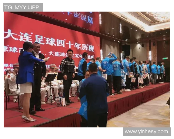 九月四号生日的足球明星们齐聚一堂共同庆祝精彩瞬间